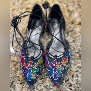 Stuart Weitzman boho floral Women’s Embroidered Lace-Up Flats SZ 7 Pointed Toe